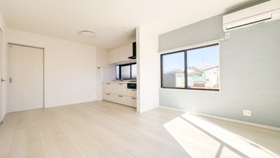 【居間・リビング】 | 座間市座間1丁目 中古戸建 全1棟