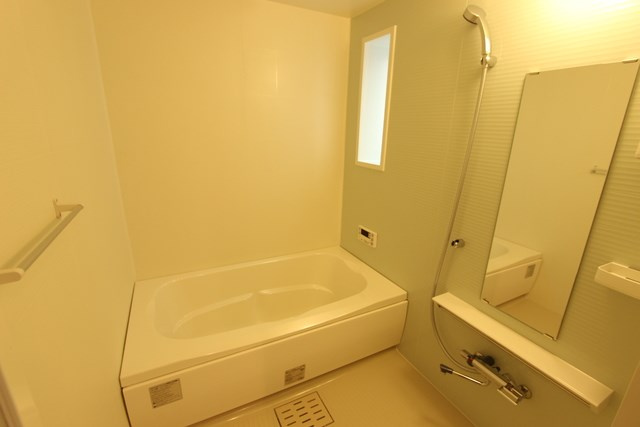 入場２－１７０４コダテックスⅣＡの浴室