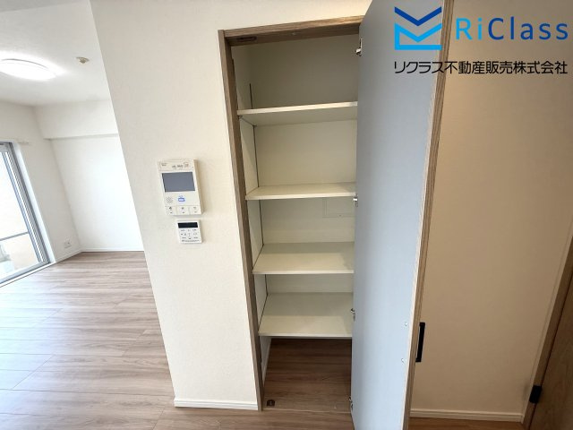 グランドーレ大道の収納|ちょっとした収納スペースも充実しています