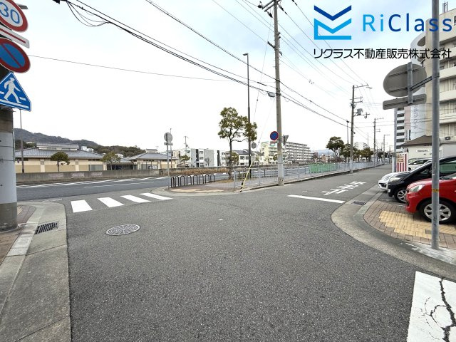 グランドーレ大道の周辺|マンション前の道路です