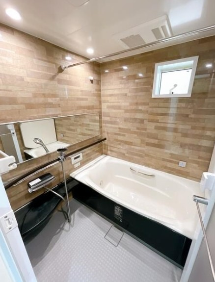 西落合二丁目戸建ての浴室