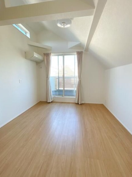 西落合二丁目戸建ての寝室