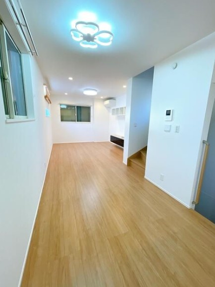 西落合二丁目戸建ての洋室