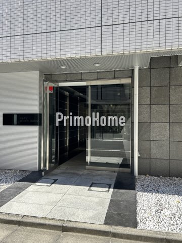 アクサス東京ステーションのエントランス