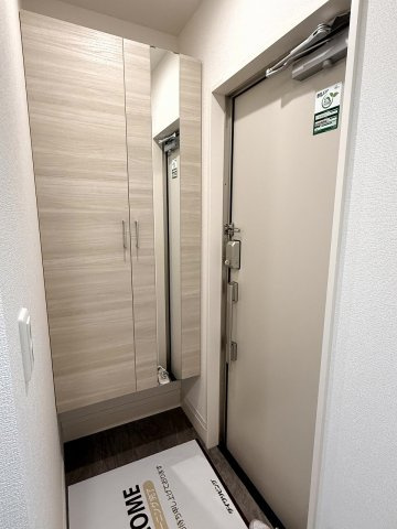 ソリッソ大久保の玄関