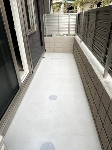 ソリッソ大久保のバルコニー