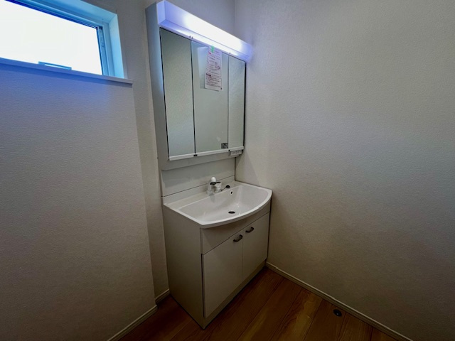 久留米市宮ノ陣第10-2の独立洗面台