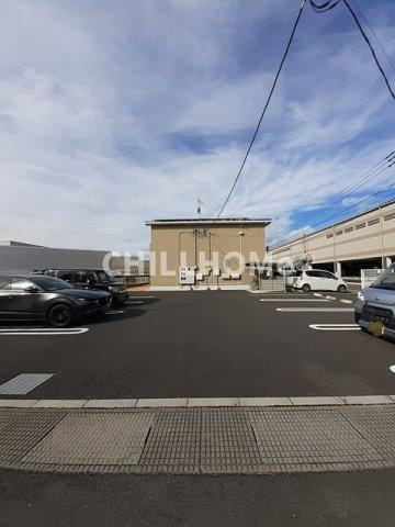 ラ・ナチュール　Ⅰの駐車場|他社様掲載物件もまとめてご紹介、ご案内可能です(^^)/
当社、チルホームのHPもご覧ください(^^)/物件情報多数♪