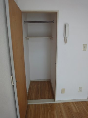 レオパレス千駄木A棟の収納