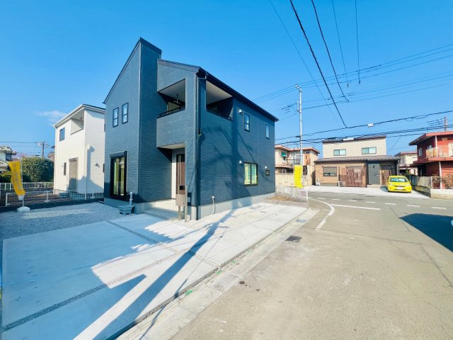 前橋市大利根町の前面道路含む現地写真|間口も広く駐車が苦手な方にもおススメです◎