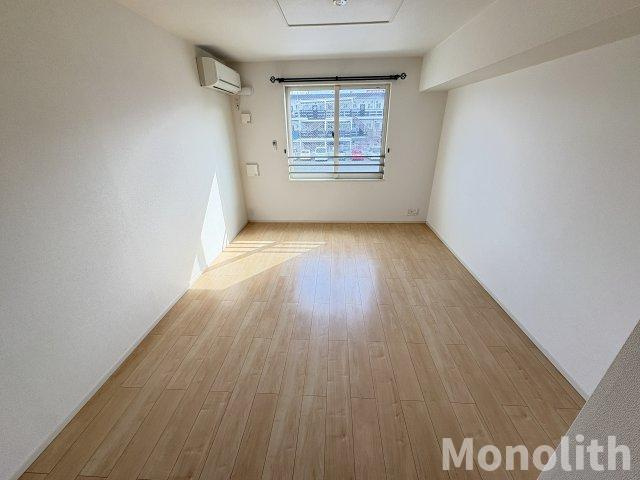 穴師台ハイツの居間・リビング