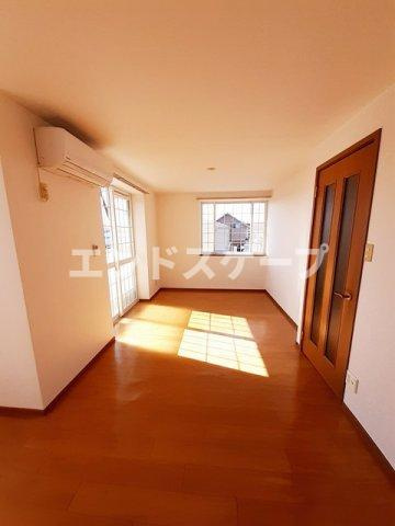 フルールメゾンＡの居間・リビング|高崎、前橋のお部屋探しはエンドスケープまで！お客様の理想お聞かせ下さい♪