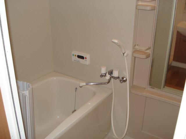 パイン　ヒルズⅠの浴室|バス