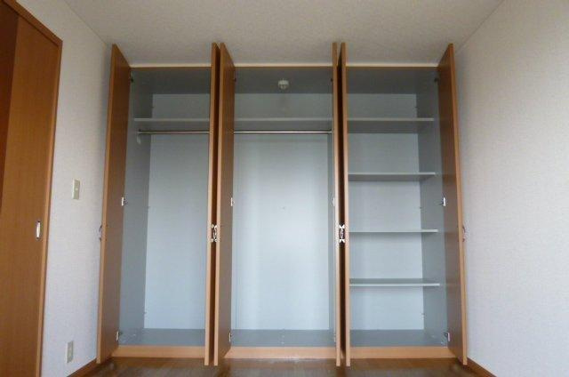 パイン　ヒルズⅠの収納|クローゼット