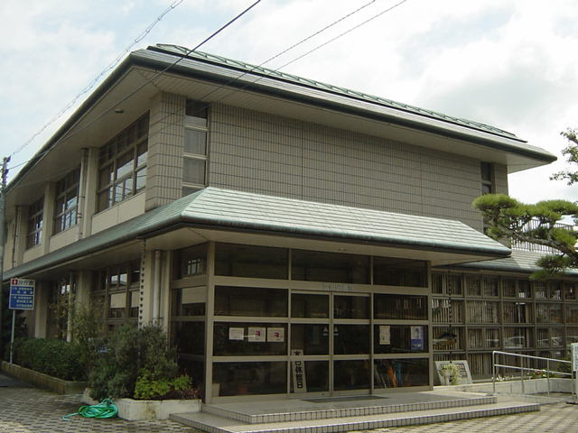 パイン　ヒルズⅠの周辺|図書館まで700ｍ