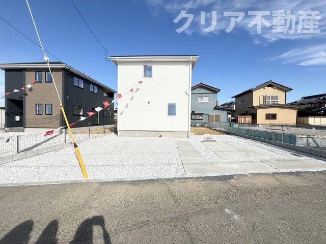 【駐車場】 | 佐波郡玉村町1期　新築2号棟リビング20帖！