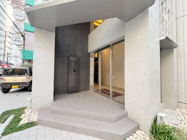 グランディア大阪ノースのエントランス