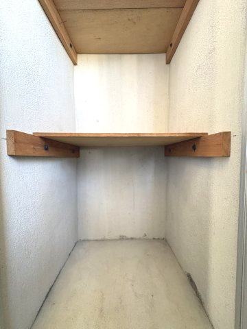 南円明寺ケ丘団地8棟の収納|奥行のある収納