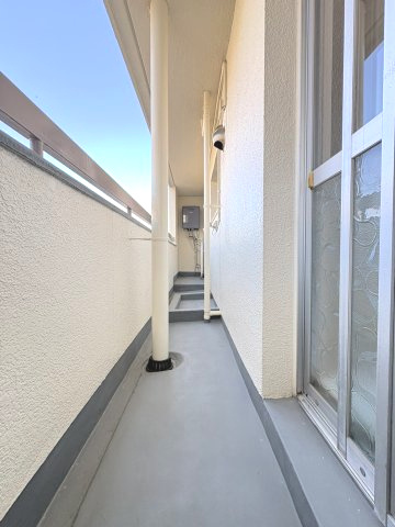 南円明寺ケ丘団地8棟のバルコニー|ワイドバルコニー