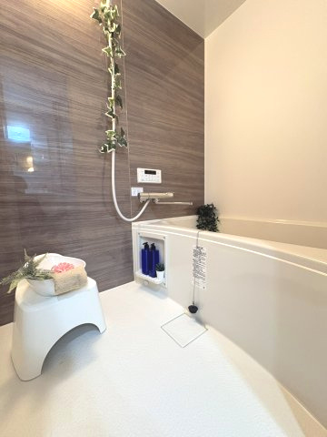 南円明寺ケ丘団地8棟の浴室|清潔感のある浴室
ゆったりとしたバスタイムを楽しんでいただけます。