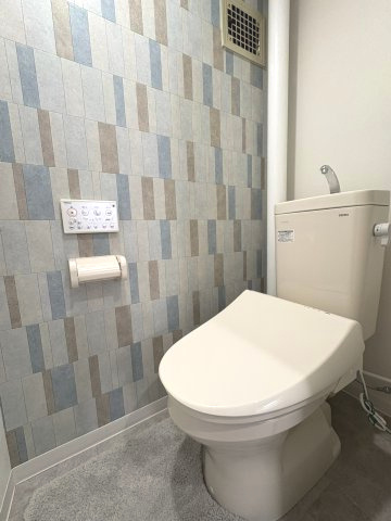 南円明寺ケ丘団地8棟のトイレ|温水便座付きトイレ