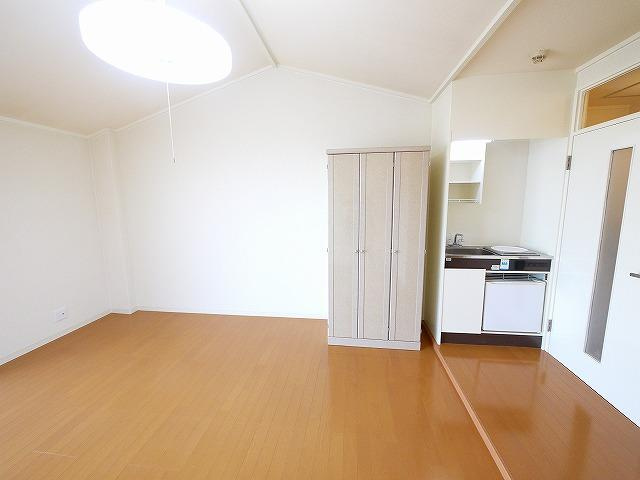 コーポ三和新大宮Ⅰ号館の洋室