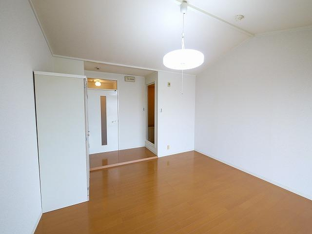 コーポ三和新大宮Ⅰ号館の洋室