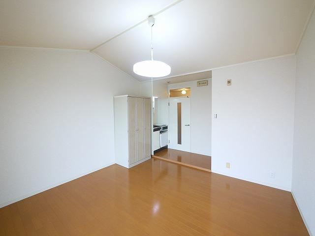 コーポ三和新大宮Ⅰ号館の洋室