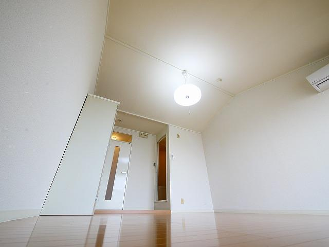 コーポ三和新大宮Ⅰ号館の居間・リビング