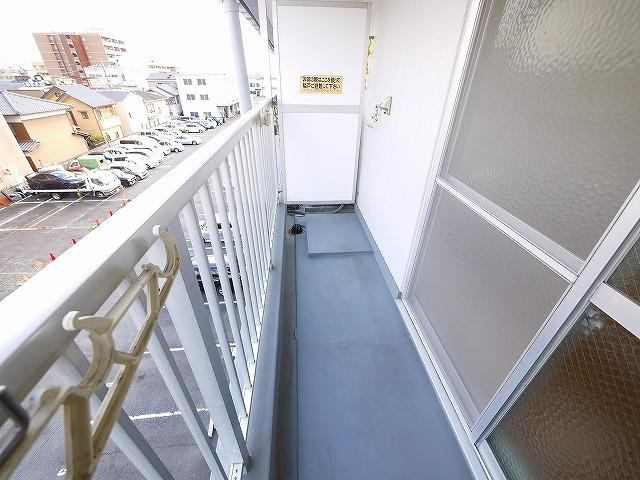 コーポ三和新大宮Ⅰ号館のバルコニー
