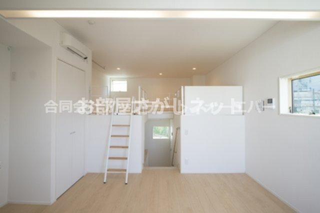 Ｆｉｋａ【おとり物件なし】#学生・社会人にオススメ！初期費用分割払いOK！の居間・リビング