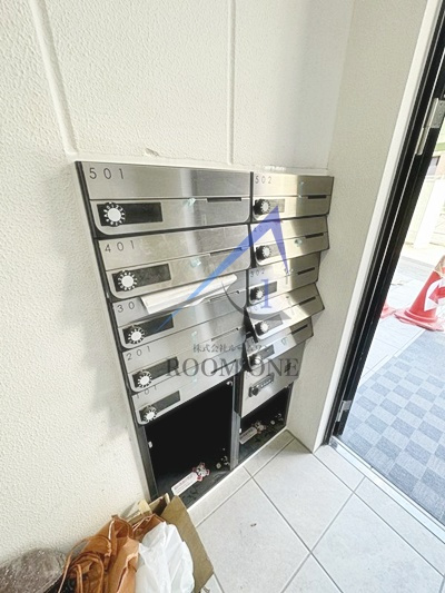 b’CASA Tokyo Eastのその他共用部分|宅配ボックスです。