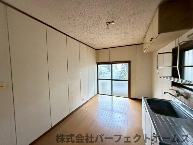 大峰南町戸建のキッチン|ダイニングキッチンです