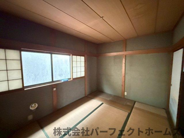 大峰南町戸建の和室|柔らかい畳が心地よい和室