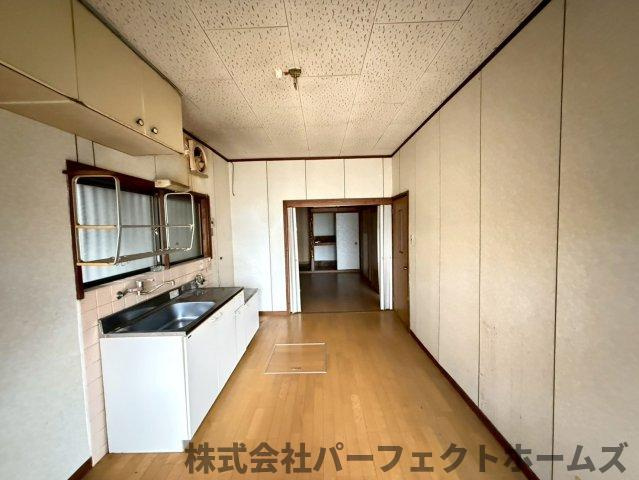 大峰南町戸建のキッチン|ダイニングキッチンです
