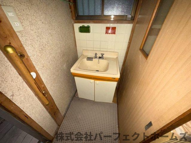 大峰南町戸建の独立洗面台|洗面台が付いています