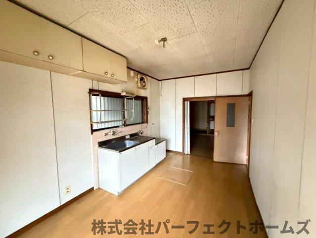 大峰南町戸建のキッチン|ダイニングキッチンです
