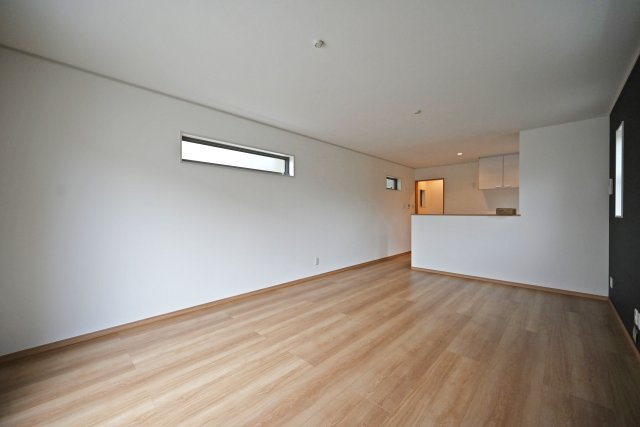 尼崎市塚口本町７丁目新築一戸建ての前面道路含む現地写真|西側前面道路、幅員約5ｍ