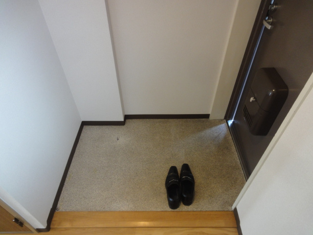 ハビタットセレッソⅢの玄関