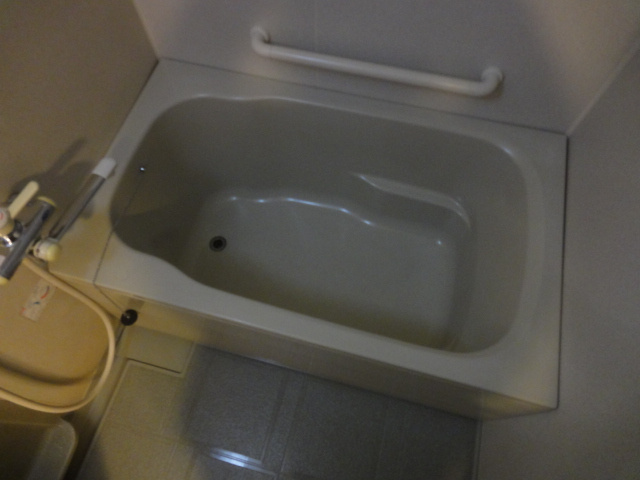 ハビタットセレッソⅢの浴室