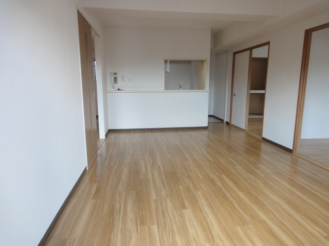 ハビタットセレッソⅢの居間・リビング