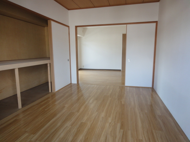 ハビタットセレッソⅢの居間・リビング