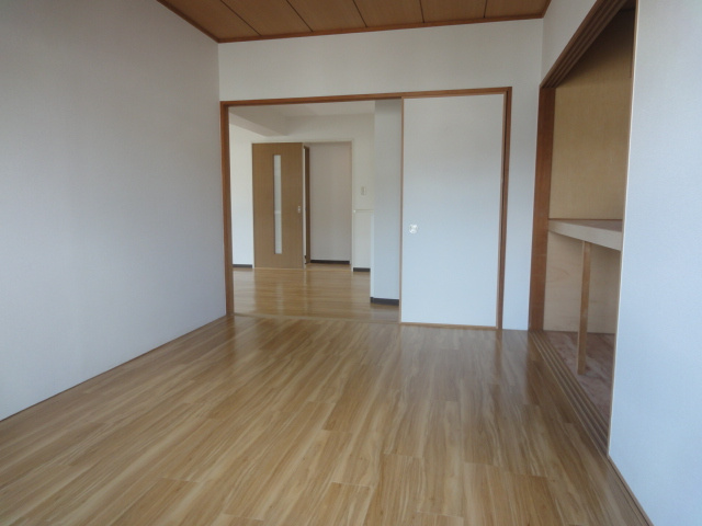 ハビタットセレッソⅢの居間・リビング