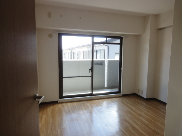 ハビタットセレッソⅢの居間・リビング