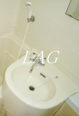 【洗面所】 | 赤坂フローラビル | 洗面台です。