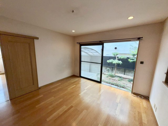 柏原市大正３丁目戸建の洋室|1階洋室