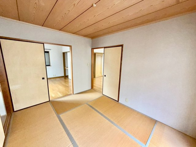 柏原市大正３丁目戸建の和室|2階和室