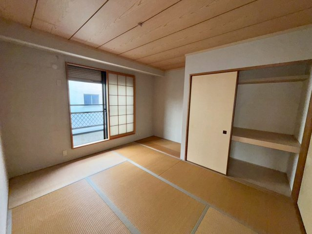 柏原市大正３丁目戸建の和室|2階和室