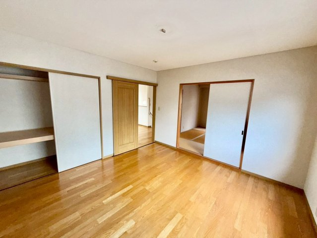 柏原市大正３丁目戸建の洋室|2階洋室