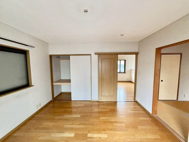 柏原市大正３丁目戸建の洋室|2階洋室